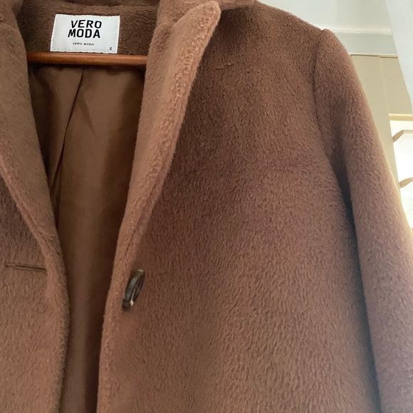 Faux fur coat - Picture 3 of 3